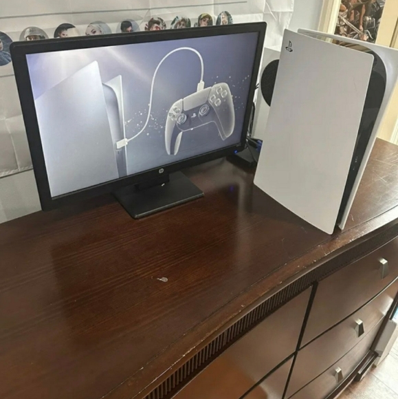 PlayStation 5 - Picture 2 of 6